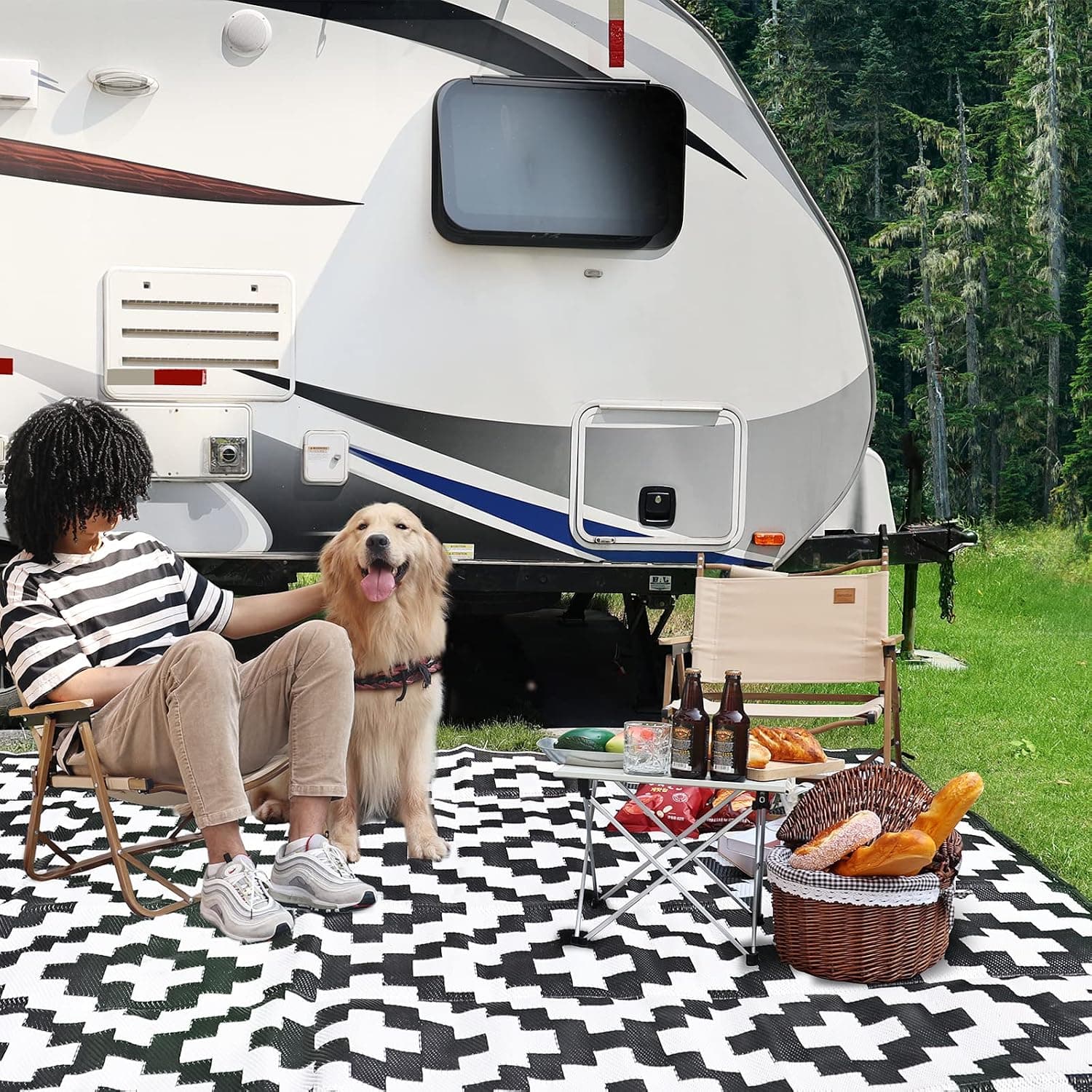 RVGUARD Outdoor Rugs, Reversible Patio Mat 9 x 18 ft, Waterproof Camping Rugs for Indoor/Outdoor, Patio, RV, Picnic, Beach, Backyard, Deck, Black and White
